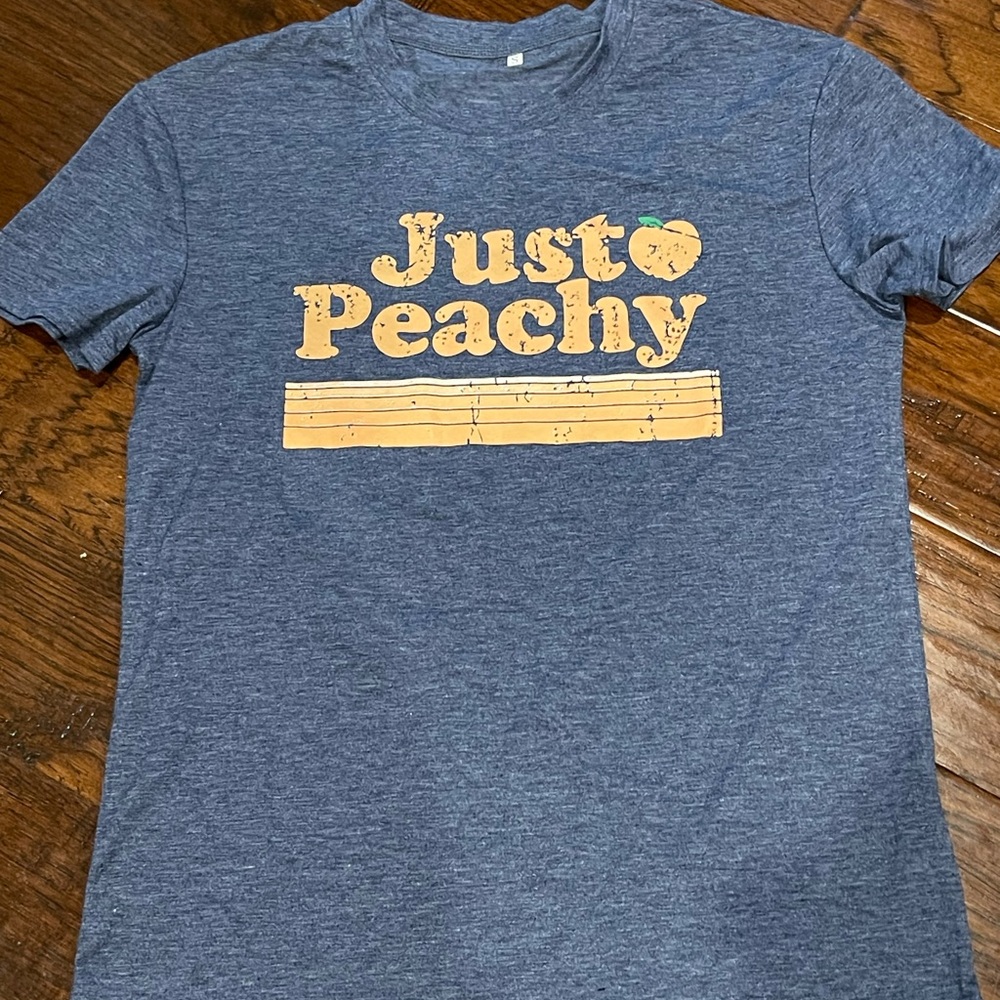 Just Peachy Tee NWOT